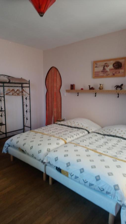 Chambre D'Hote Dans Maison Atypique Possibilite 1 Lit Supplementaire Pour 15 Euros Sancoins Eksteriør billede