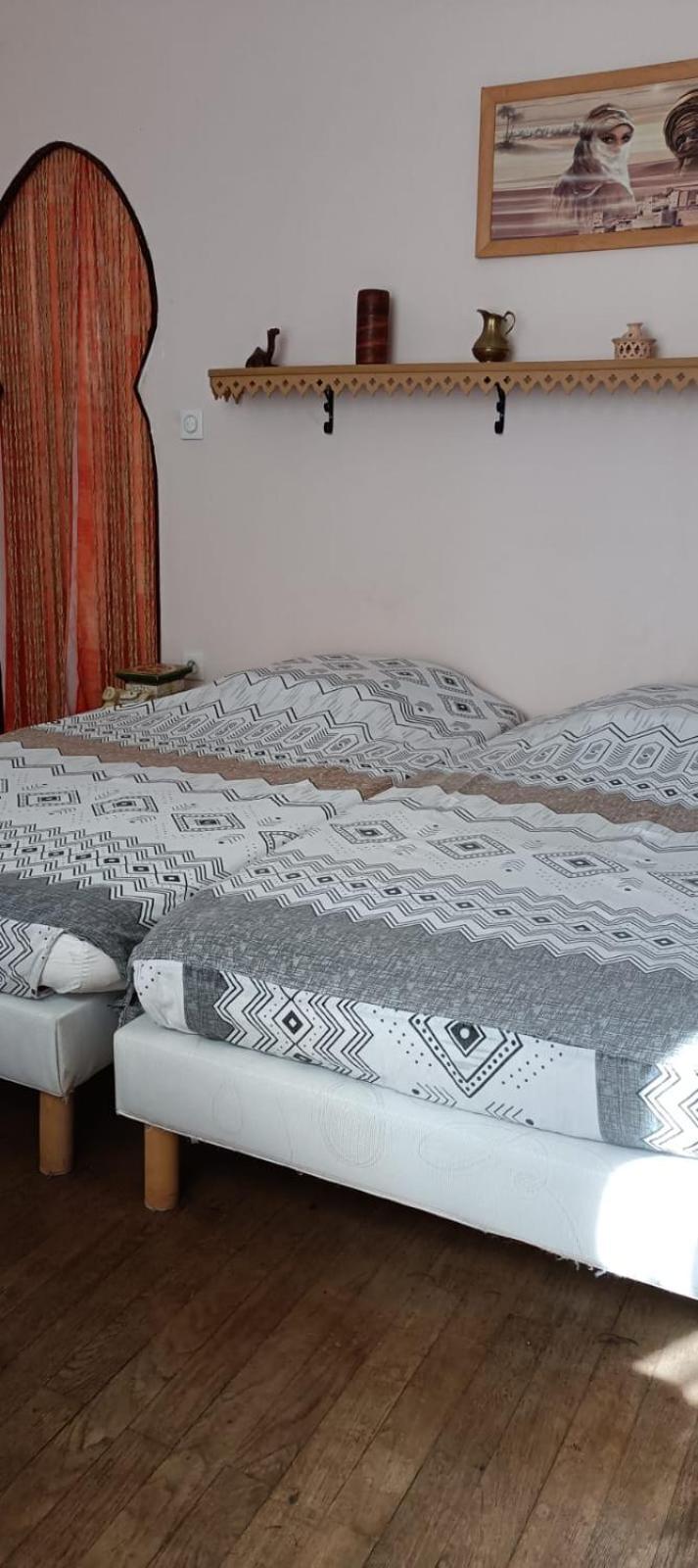 Chambre D'Hote Dans Maison Atypique Possibilite 1 Lit Supplementaire Pour 15 Euros Sancoins Eksteriør billede